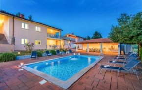 Nice home in Pazin with Outdoor swimming pool and 6 Bedrooms